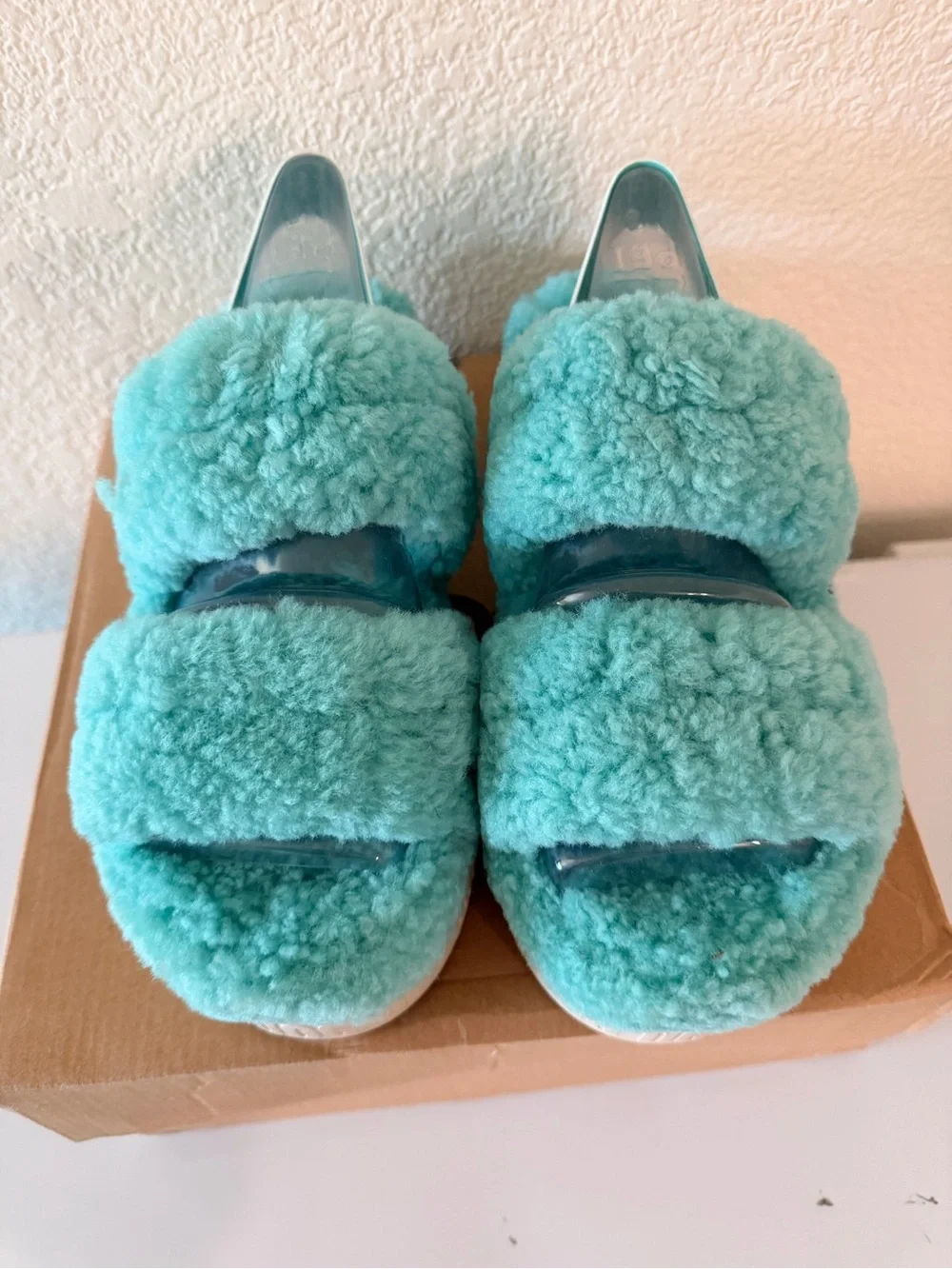 UGG woman’s  Plush Teal Shearling Slide Sandals - Picture 5 of 7